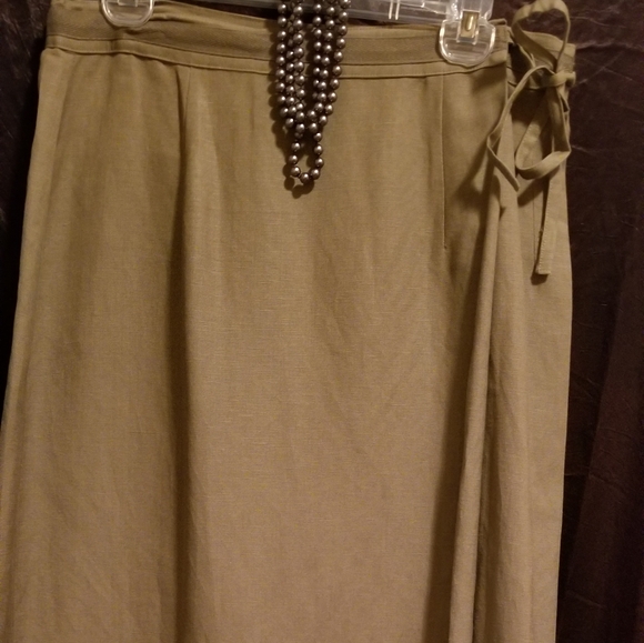 Skirt - Picture 4 of 4